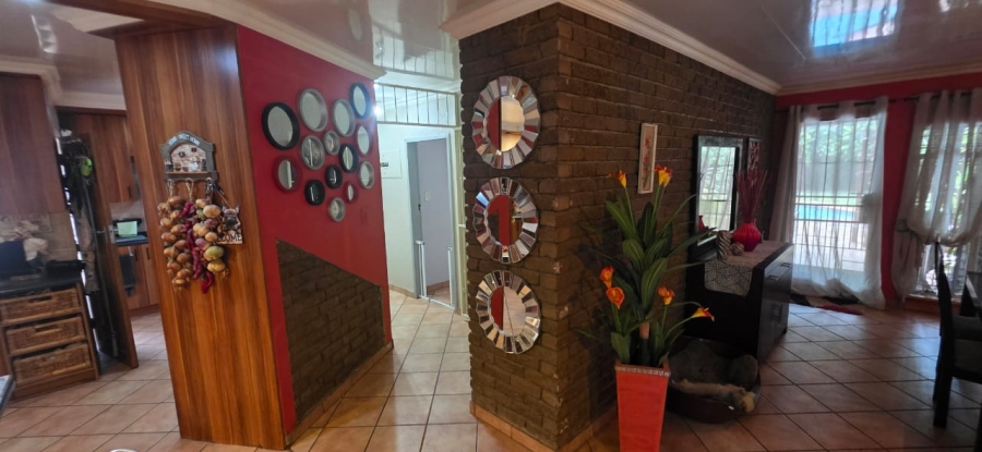 3 Bedroom Property for Sale in Flimieda North West